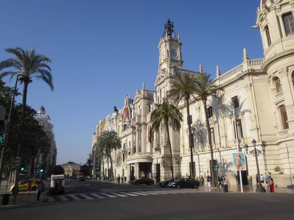 Hostal Tartessos Valencia Exteriör bild
